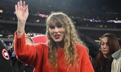 Taylor Swift has been SPOTTED arriving at Jacksonville Airport to show Support for her Boyfriend Travis Kelce’s Chiefs VS Jaguars Game Today amid the Popstar’s Eras Tour that was Previously Cancelled in Vienna: But Eagle-Eyed Fans noticed something odd on Taylor, she looks… See More