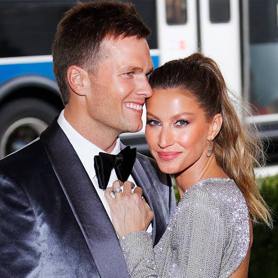 Breaking News: Tom Brady casually dating Sports Illustrated Swimsuit model Brooks Nader after Irina Shayk fling...see more