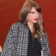 HOT NEWS: Taylor Swift's Entire Family Joins Her (in Chiefs Gear!) at Travis Kelce's Playoff Game