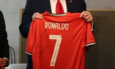 Cristiano Ronaldo just gifted President Donald Trump a signed Portugal national team jersey, with the message: “To President Donald J. Trump, Play for Peace,” 😇 see more blow,