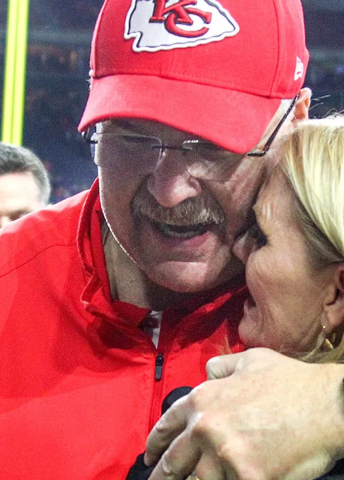 “Everything is different since you left me, my heart has been broken I feeling unhappy all the time, am always in tears and pain.” Andy Reid welcomed his wife Tammy Reid back home after divorce, and finally fix this day below to celebrate there 44years marriage anniverisary.
