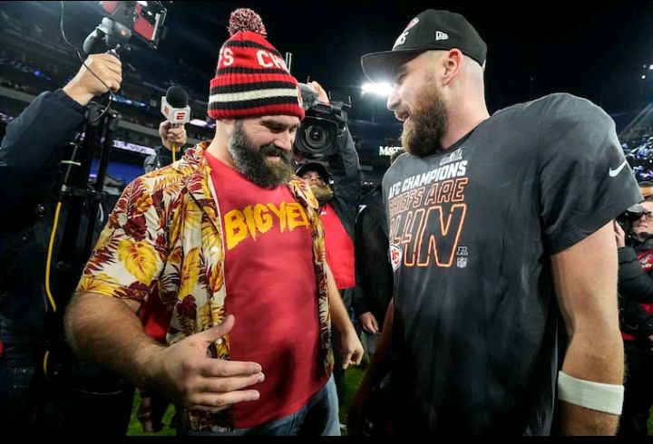 Breaking News: Jason Kelce backs Nick Sirianni’s plan, Travis Kelce weighs retirement, and more from ‘New Heights’...see more