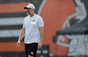 Breaking News: Chiefs’ hire of veteran WRs coach is a departure from Andy Reid norms...see more